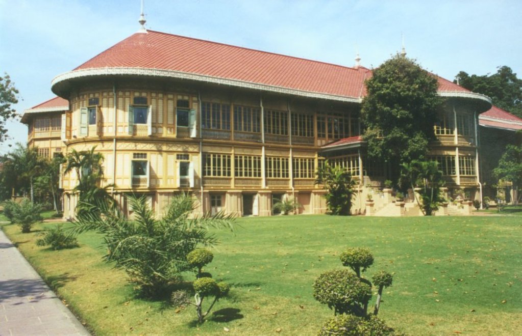 Viman Mek Palace Museum