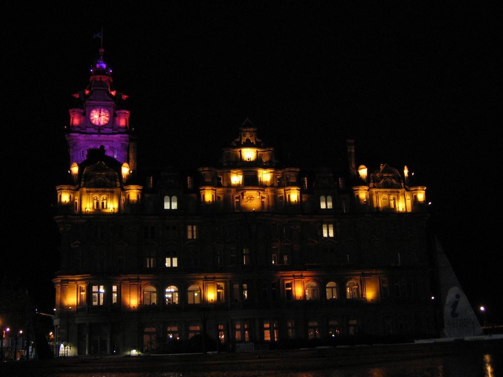 Balmoral Hotel at night