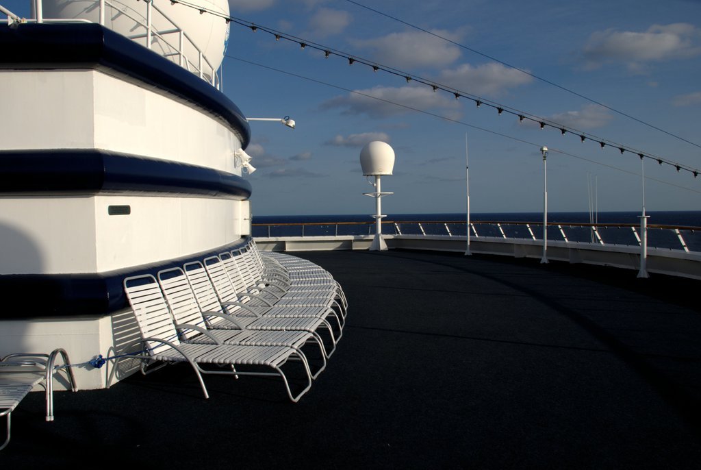 Deck 12 near the bow