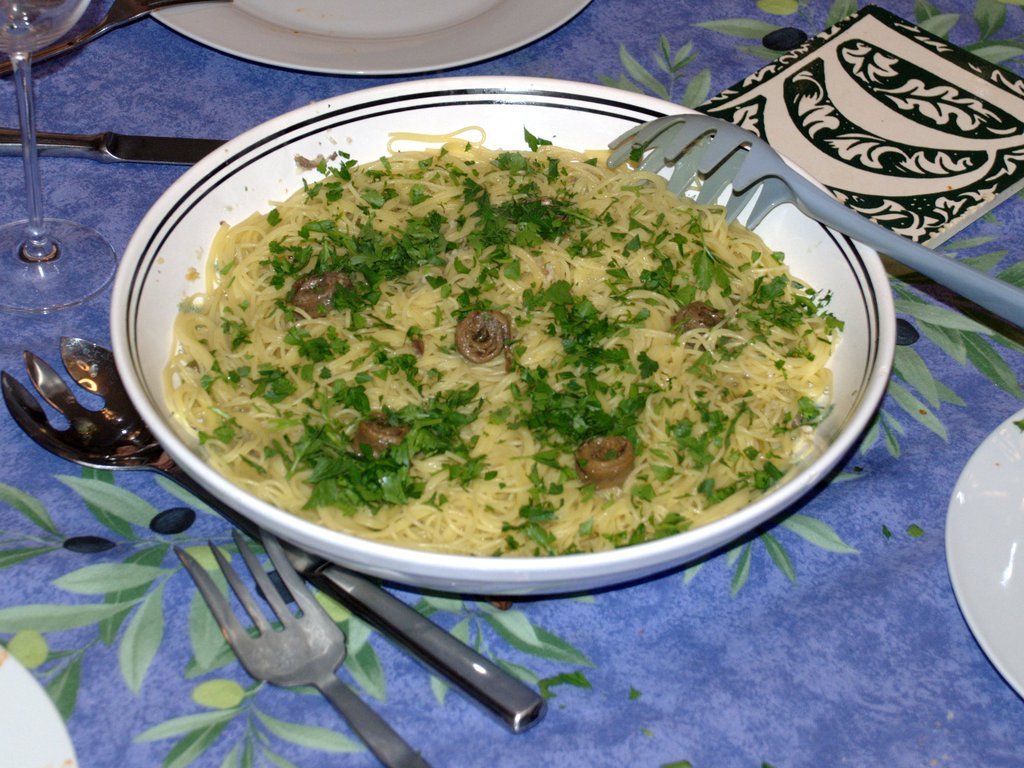 Pasta olio (seventh course)