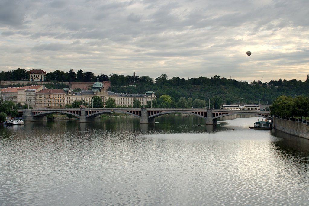 Balloon over Prague