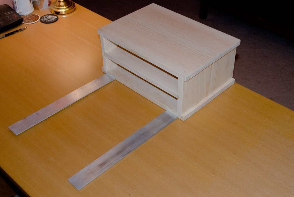 Monitor stand heat sink Monitor stand heat sink