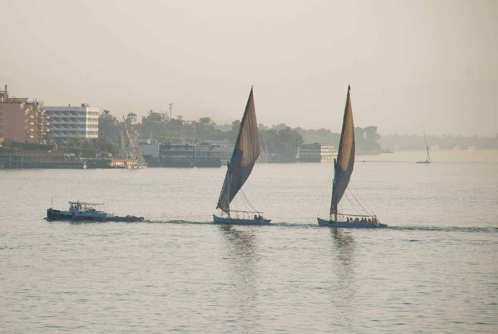 Felucca under tow