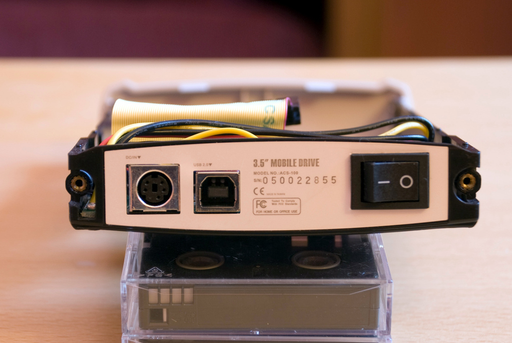 Power and data (external)