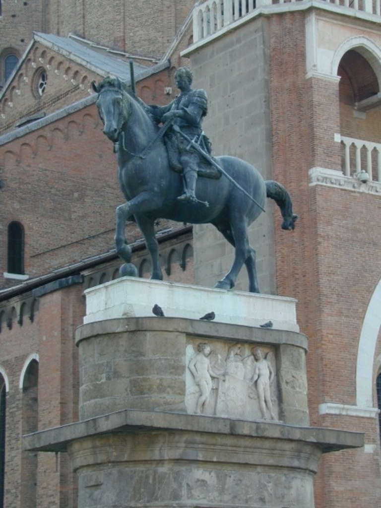This bronze, by Donotello, was the first and largest
bronze created in the Renaissance since before the dark ages.