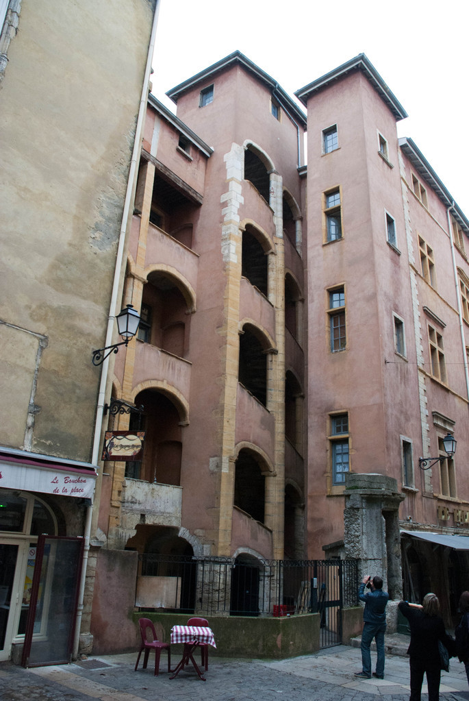 Old Lyon