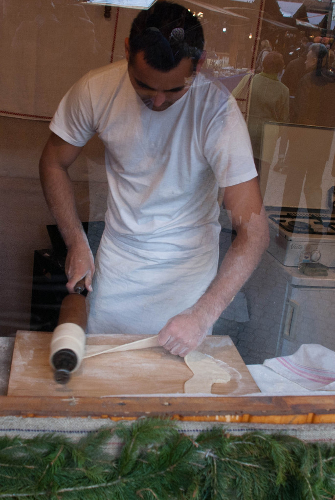 Making kürtős kalács