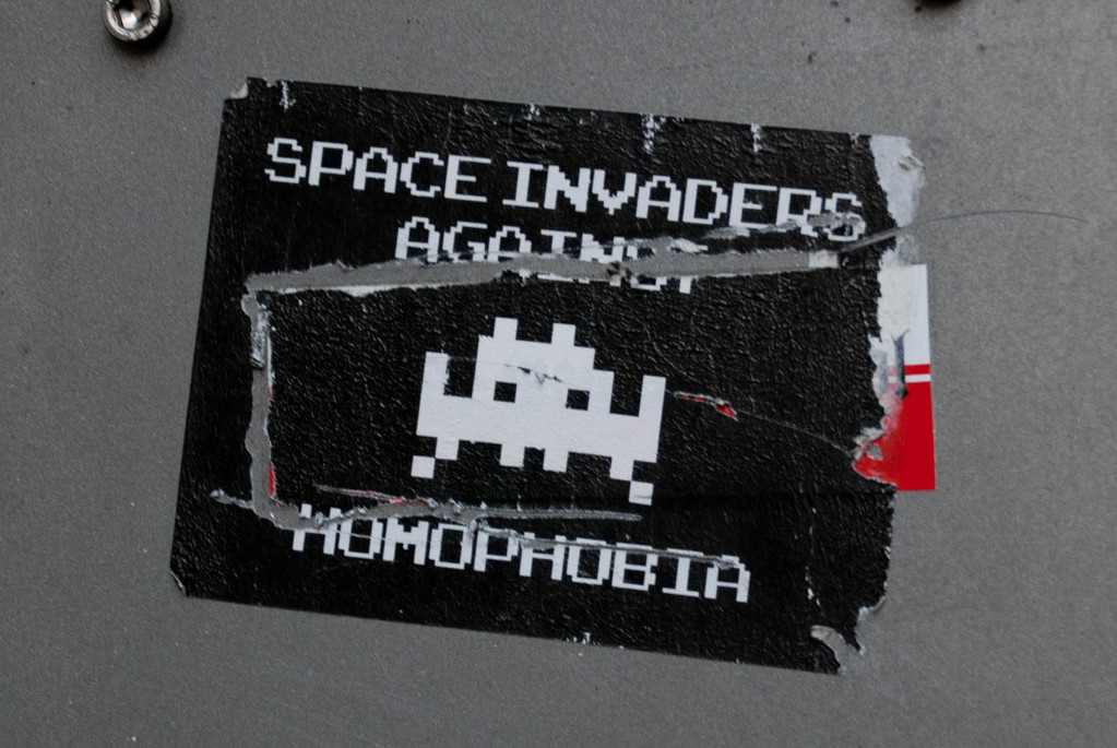 Space invaders against homophobia