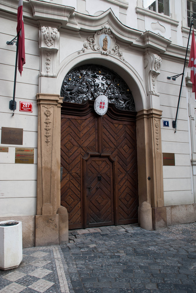 Square door Square door