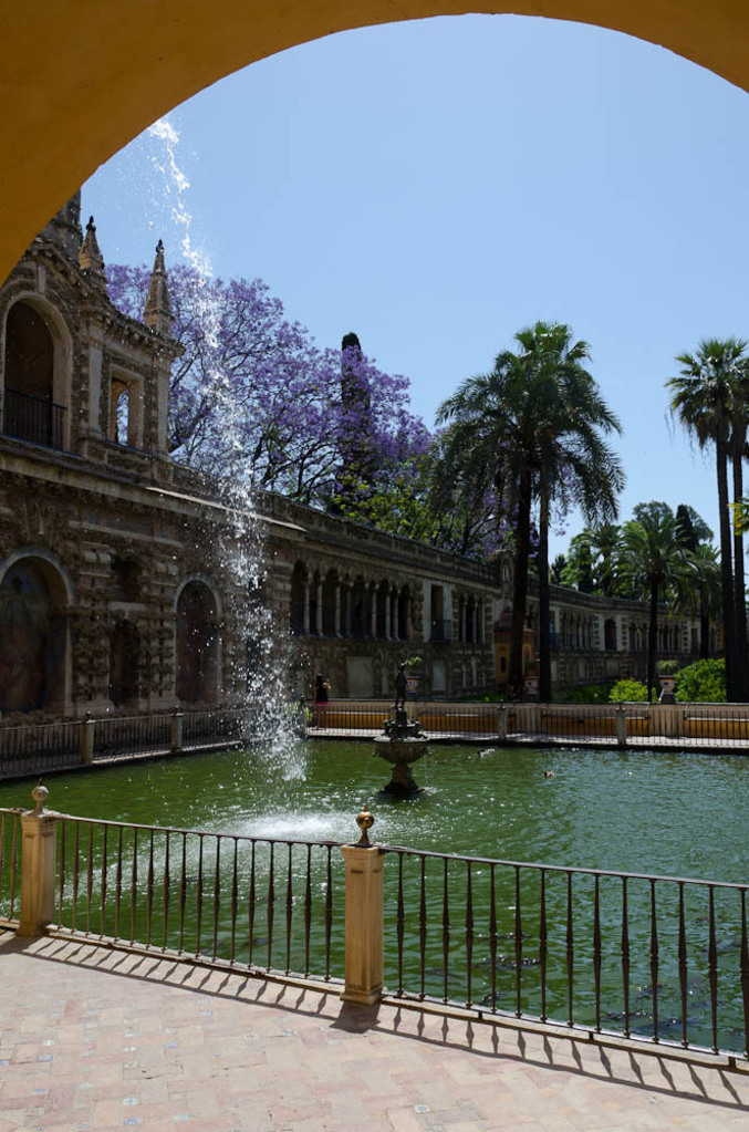 Mercury's fountain