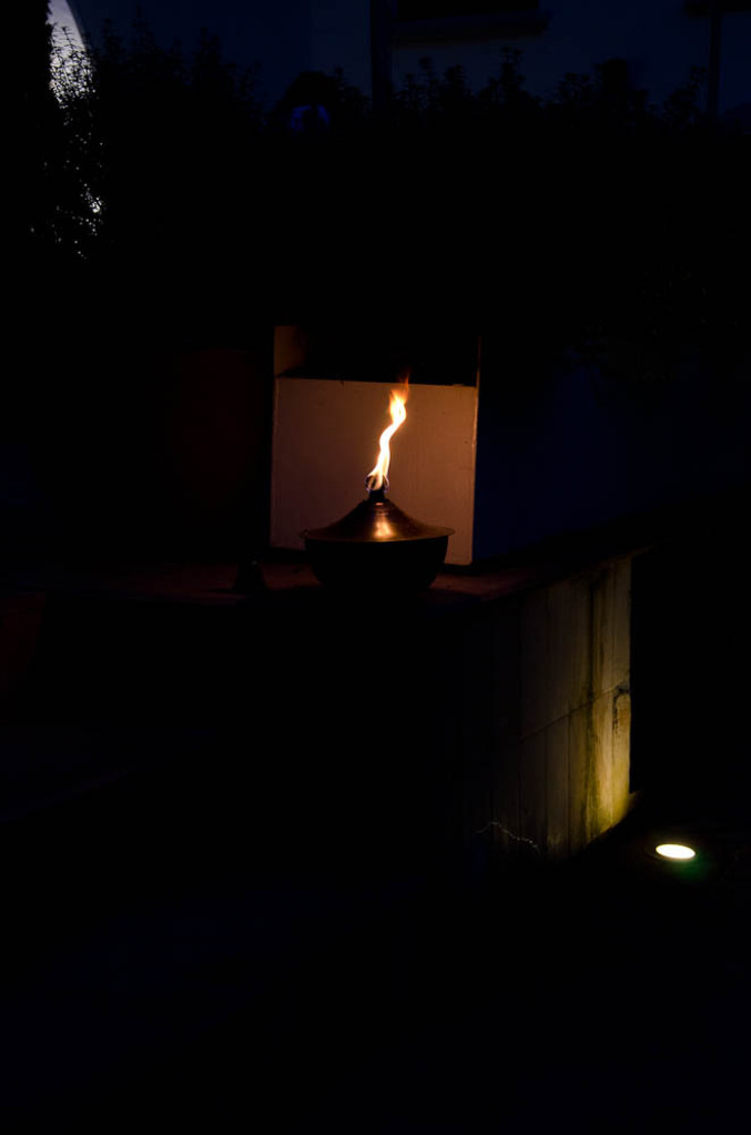 Courtyard lamps