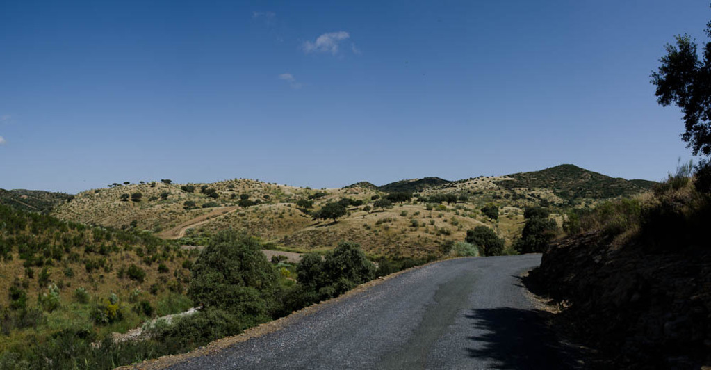 On the road to Peñarroyo-Pueblonuevo