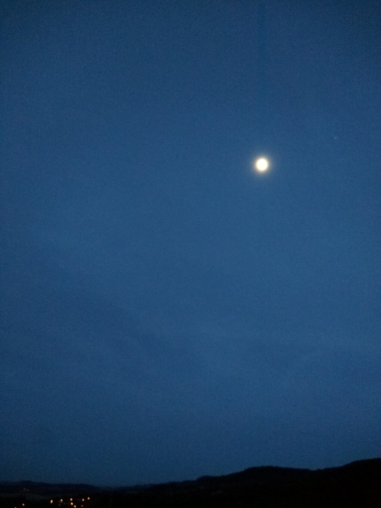 Bella luna