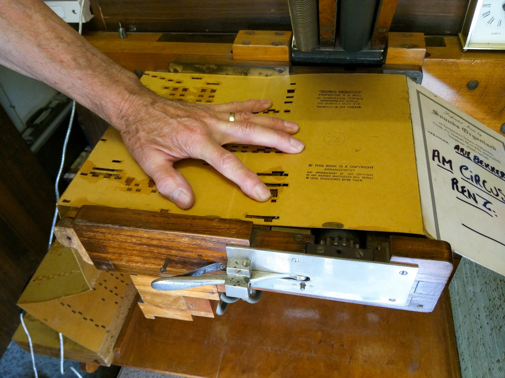 Tape reading