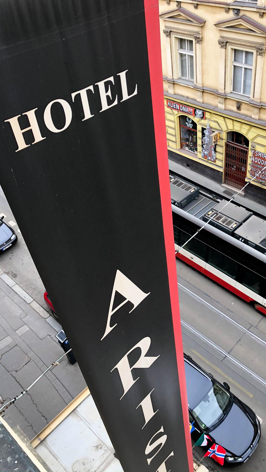 Hotel Aris...
