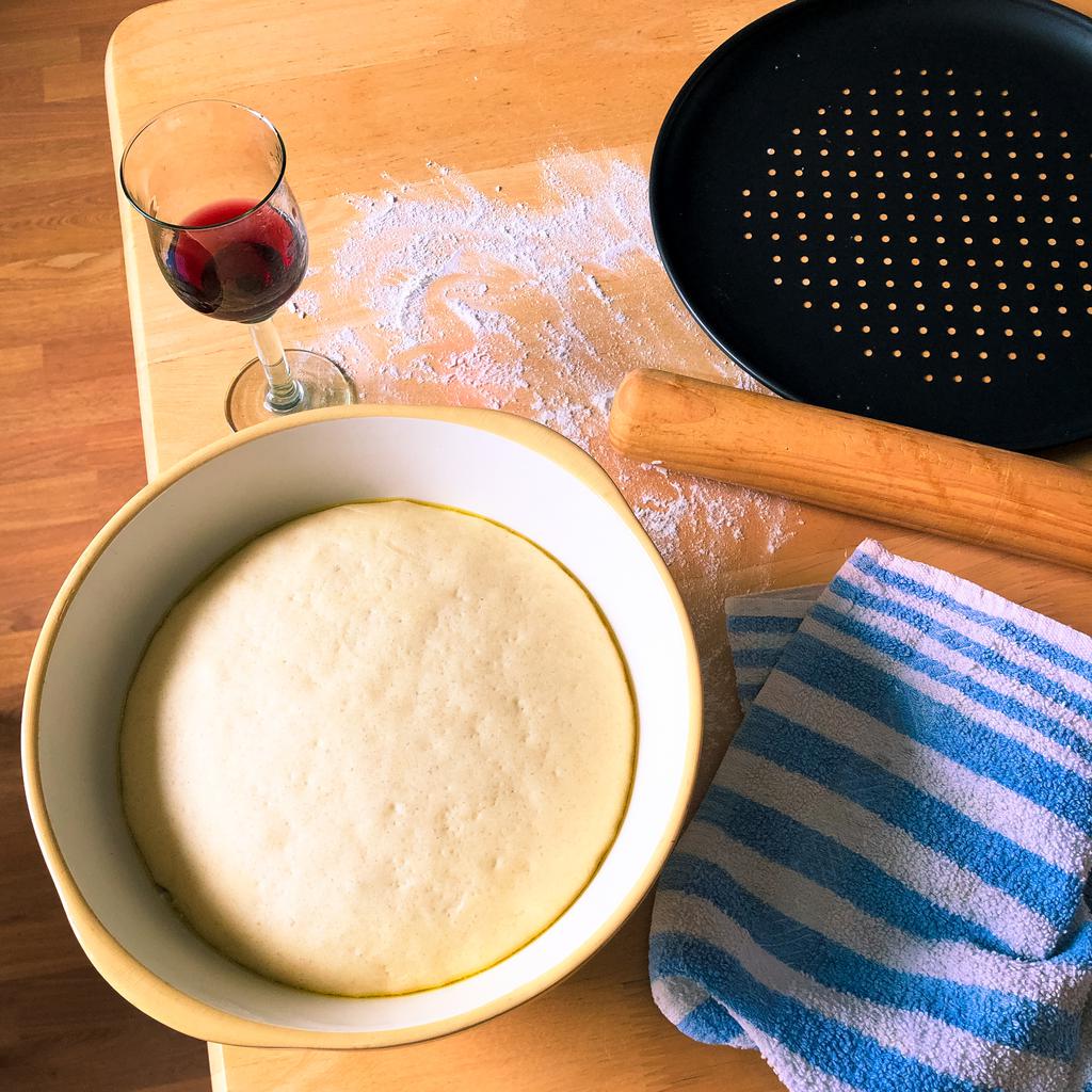 Pizza in progress 